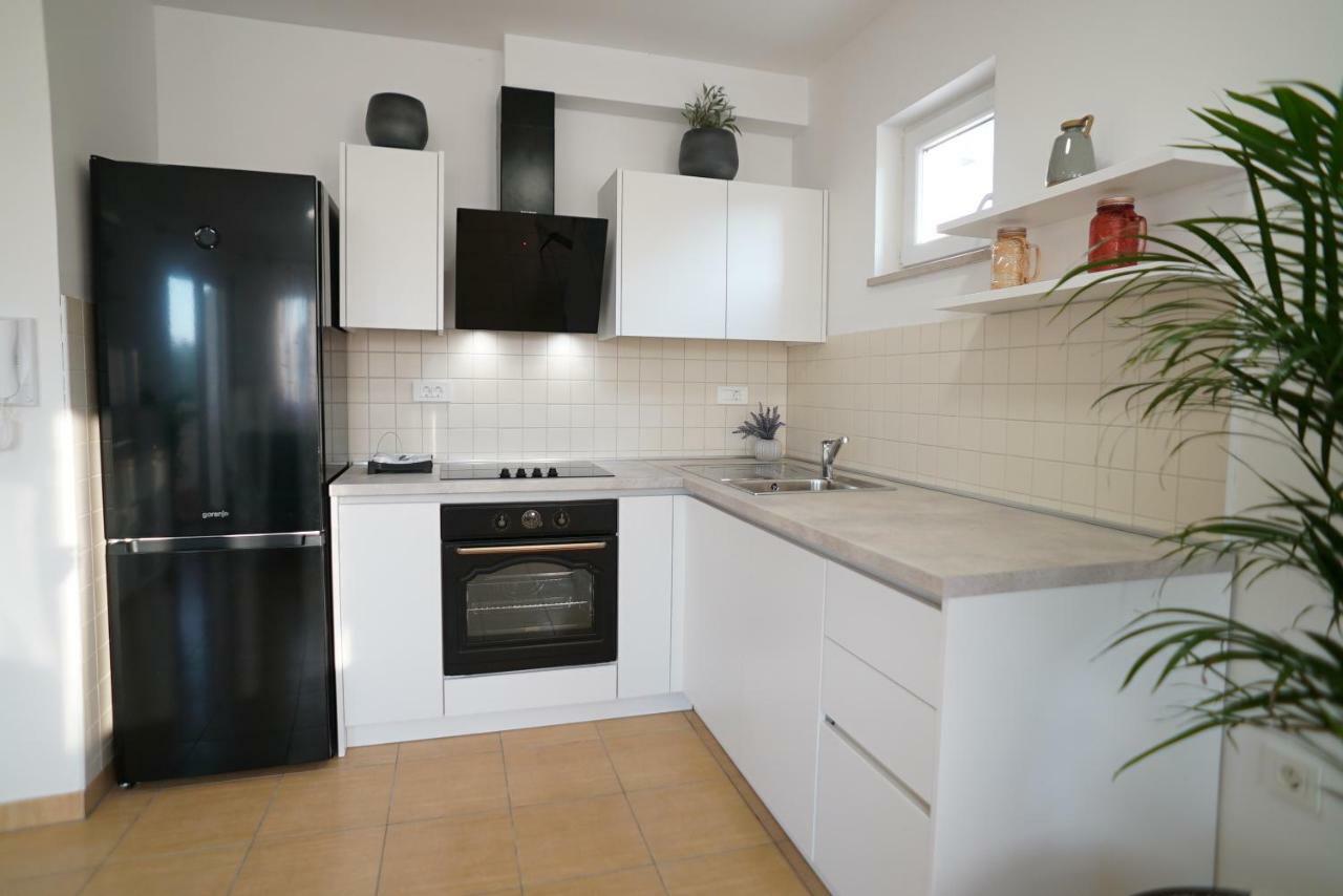 Orkula Apartments Pašman المظهر الخارجي الصورة